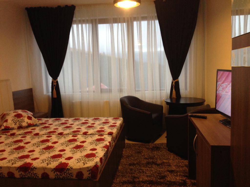 Pensiunea Roka Ranca Zimmer foto