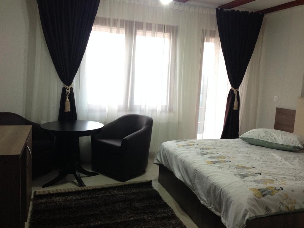 Pensiunea Roka Ranca Zimmer foto